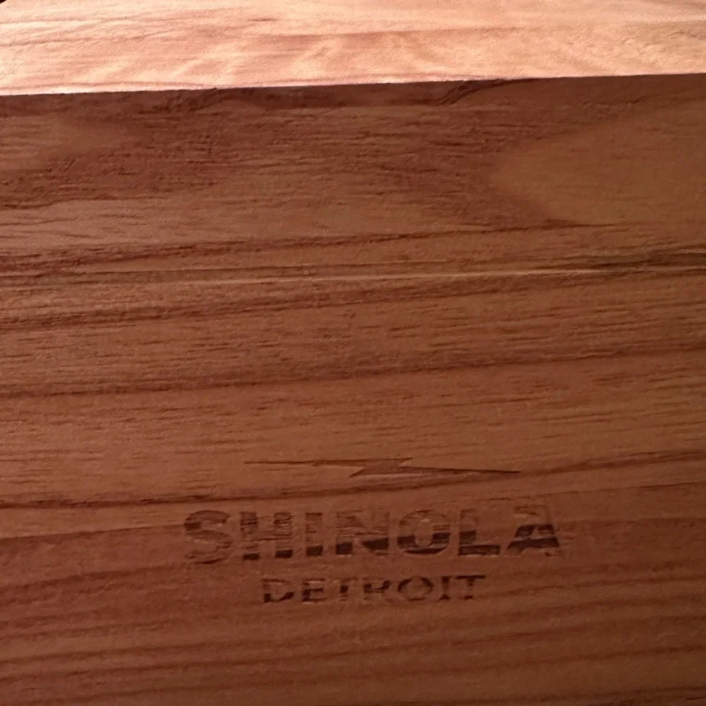 Shinola Runwell Watch with extra band - Picture 5 of 7